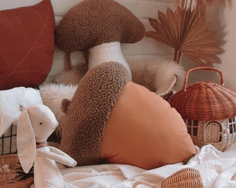 Acorn-shaped pillow | Woodland plush pillow | Acorn cushion | woodland theme nursery decorative pillow autumn pillow | fall decoration