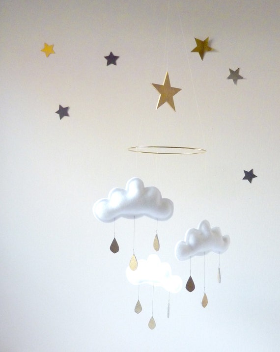 Mobile Bebe Mobile Nuage Blanc Et Gouttes De Pluie Or Etsy