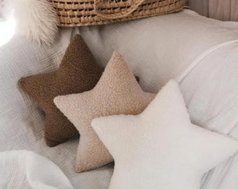 Handgemachtes Sherpa Stern-Kissen: Neutrales Kinderzimmer Dekor, 35 cm