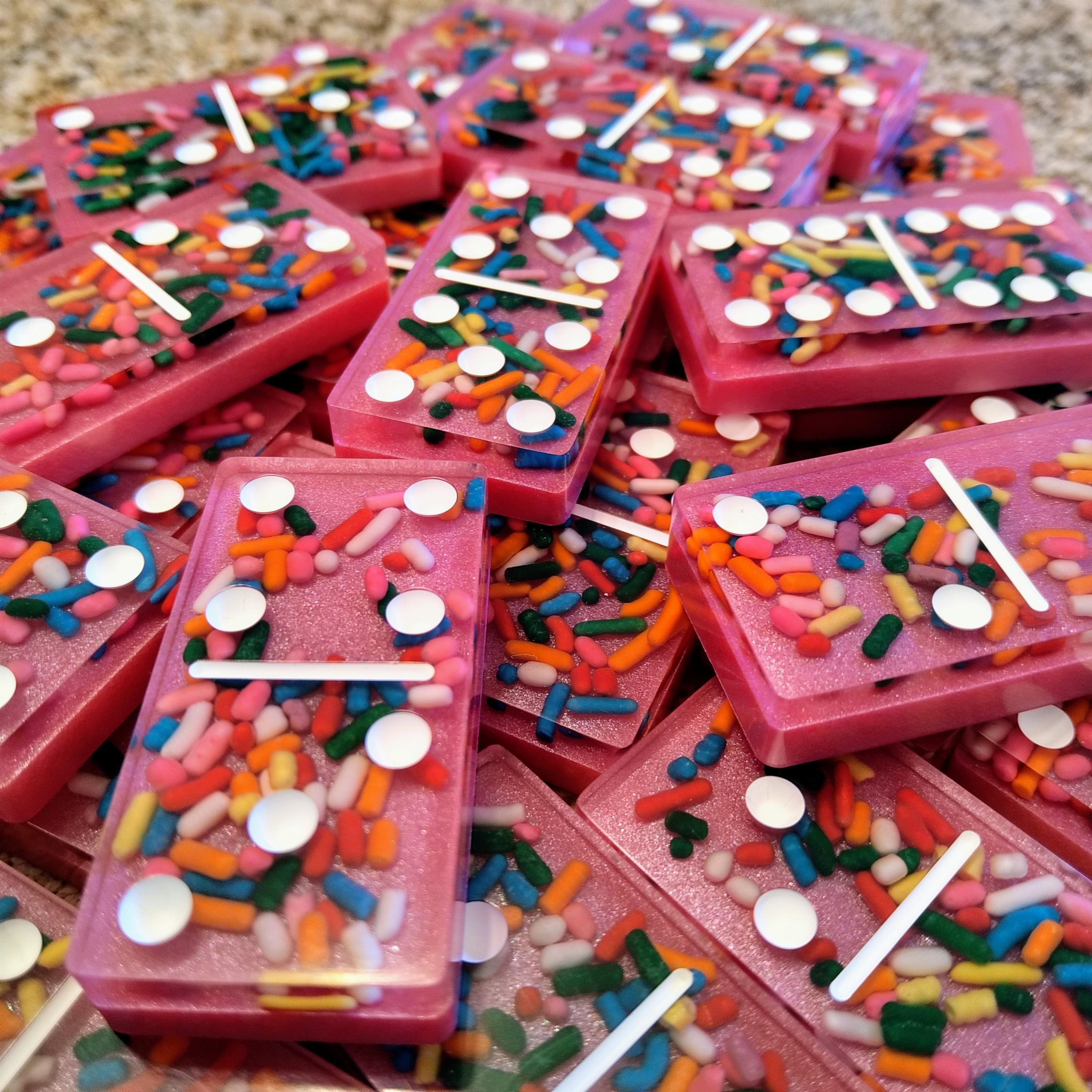 Dominoes 