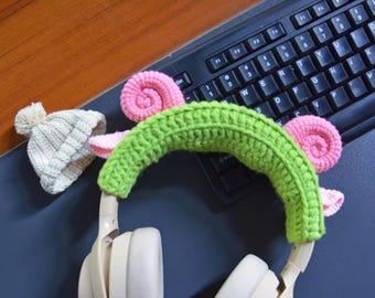 Handmade Crochet Lamb Headphone Cover: AirPods Max, Sony XM Series