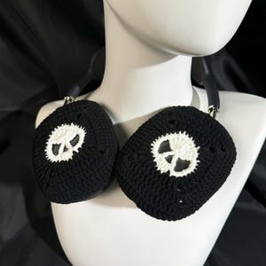 Crocheted AirPods Max Case, Y2K Headphone Cover-Handmade accessory and snug-fitting for scratch protection,Christmas gift for her/him.