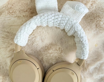Crochet Rabbit Headphone Cover: Sony XM3/4/5, Airpods Max Accessory