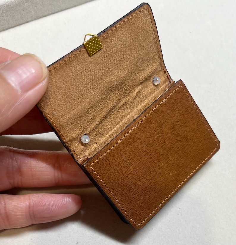 Bolsa em miniatura feita à mão para boneca, escala 1:6. imagem 4