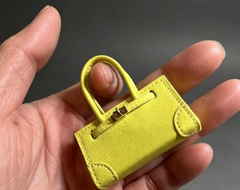 Bolsa de couro artesanal para boneca – Bolsa em miniatura na escala 1:6