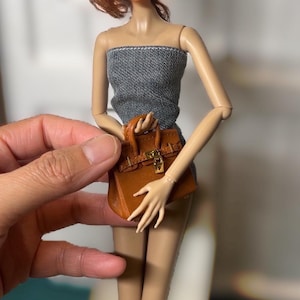 Custom-made Doll Bag for Blythe, Pullip, Momoko, Barbie, QBaby, BJD – Miniature Purse for Dolls – 1:6 Scale Handmade Accessory