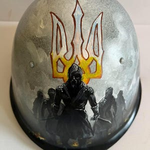 34. russian soldier&#39;s helmet, the trophy from war in Ukraine / Souvenirs from war in Ukraine