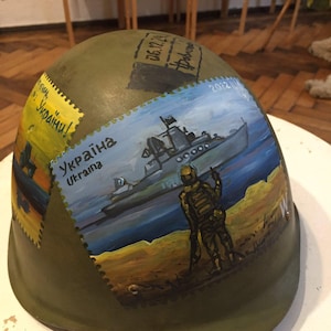 07. russian soldier&#39;s helmet, the trophy from war in Ukraine / Souvenirs from war in Ukraine