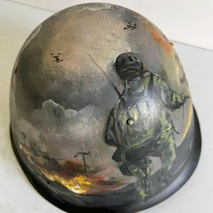 29. russian soldier&#39;s helmet, the trophy from war in Ukraine / Souvenirs from war in Ukraine