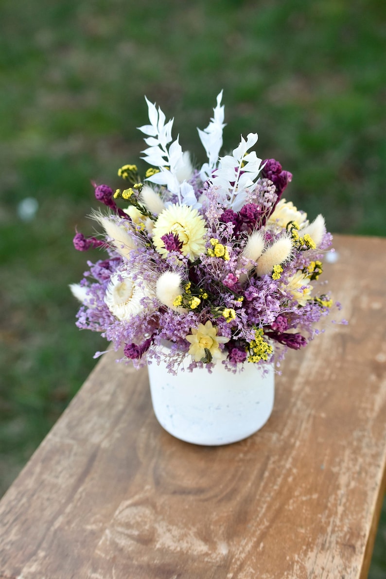 Spring lilacs floral pot, Mother's Day gift, dried flower bouquet, spring dried flowers, small arrangement, small centerpiece image 2