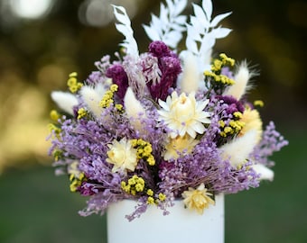 Spring lilacs floral pot, Mother's Day gift, dried flower bouquet, spring dried flowers, small arrangement, small centerpiece