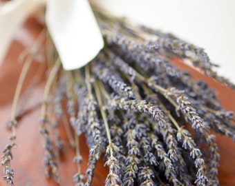 Dried Lavender Bunch, Grosso (French) Lavender, wedding decor, do-it-yourself wedding, lavender stems, lavender bouquet