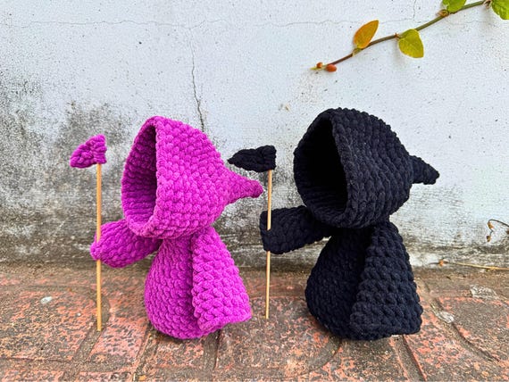 Grim Reaper Crochet Pattern: Low Sew Halloween Ghost Amigurumi (PDF Pattern)