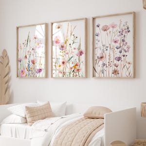 Set van 3 wilde bloemen en vlinders kwekerij prints, bloemen schrift, boho kwekerij prints, baby girl kinderkamer prints, bloemen aquarel kunst