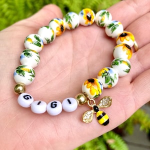 Sunflower Name Ceramic Bead Bracelet with Bee Charm | Gift for Her | Mother&#39;s Day Gift | Custom Name Bracelet