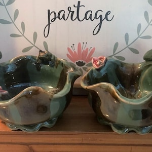 Set of 2 Majolica Style Art Glazed Pottery | Frog Bowls – Ceramic Trinket Dish – Mini Planter – Whimsical Frog