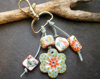Handgemachte Blumen Keramik Perlen Taschenanhänger, Boho Schlüsselanhänger