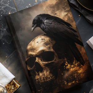Gothic Raven Journal: Goldener Schädel, Dark Fantasy Notizbuch
