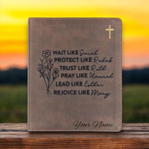 Journal biblique personnalisé de la VNI : Femmes bibliques inspirantes gravées, avec grandes marges