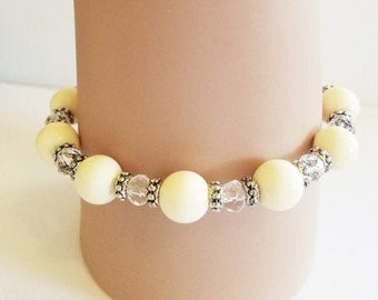 white beaded bracelet acrylic & glass crystal beads stretch fashion handmade bead jewelry