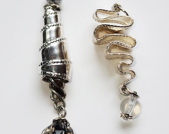 Lote de colgantes de cuentas artísticas de metal retorcido plateado para manualidades y joyería.