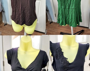 4 casual womens tops size medium and large sleevles and short sleeve blouse clothes lot vintage