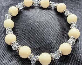 white beaded bracelet acrylic & glass crystal beads stretch fashion handmade bead jewelry