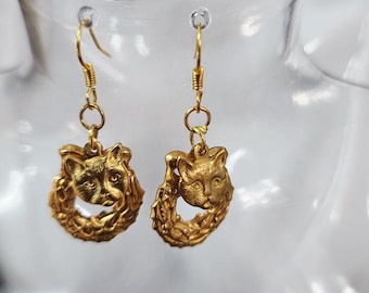 cat Christmas wreath earrings metal brass jewelry handmade earrings