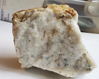 1 lb 8oz raw white Quartz crystal Rock nugget, stone, gemstone, Montana, quartzite, minerals,  fish tank aquarium rocks , terrarium