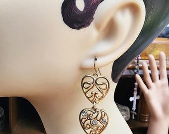 gold filigree heart rhinestone earrings charm dangles metal jewelry vintage style