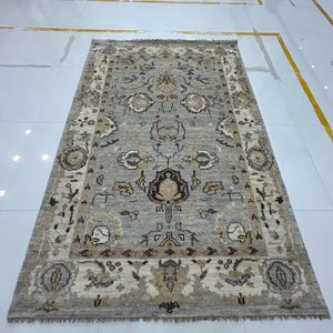 Gray Oushak Rug Handmade Wool Turkish Carpet Vintage Distressed Oriental Floral Area Rug for Living Room Bedroom Farmhouse Décor