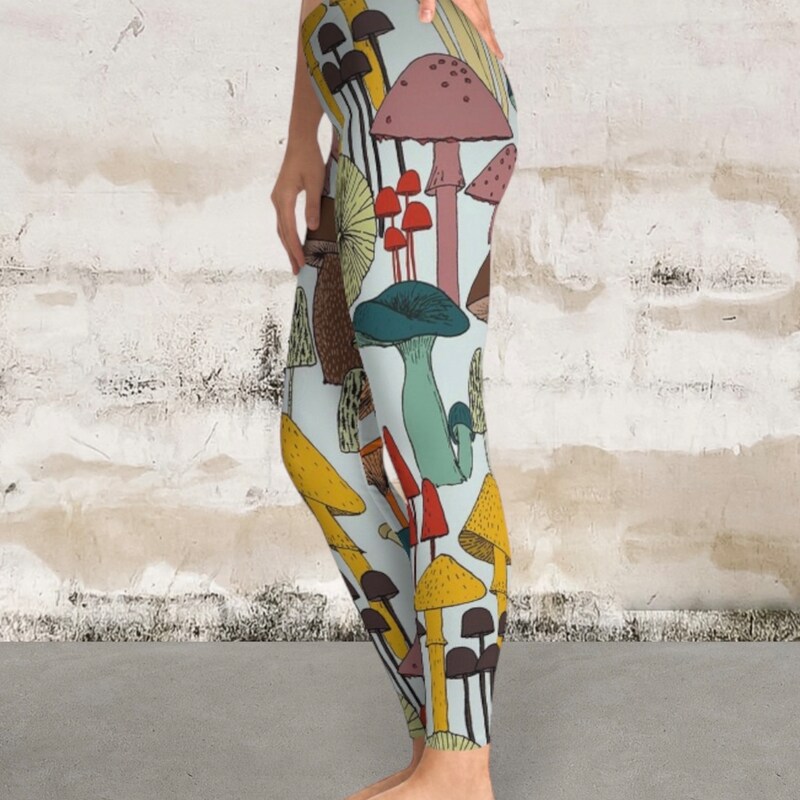 Red Mushroom Dot Print Pattern Women Leggings