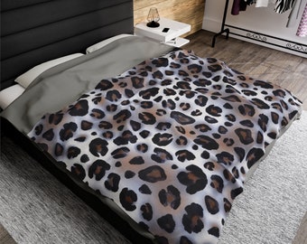 Velveteen Plush Blanket, cheetah or leopard print, animal print throw, home accessories, holiday gift, bedroom decor, 3 sizes