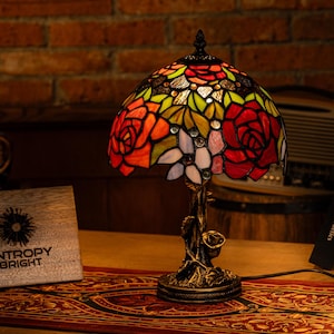 Lámpara de mesa con brillo Crimson Harvest, pantalla de vidrio de colores hecha a mano, base de estilo vintage, regalo perfecto para las fiestas, decoración para el escritorio de la oficina en casa