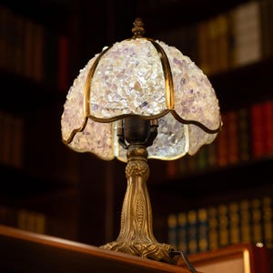 Lampe de table en mosaïque fabriquée à la main, abat-jour en verre, base dorée, décoration victorienne vintage, cadeau pour bureau, bibliothèque, salle d&#39;étude, style antique, lumière pour patron
