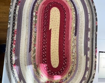 Handmade Floral Cotton Oval Rug: Pink, Red, Purple, and Cream (42"x28")