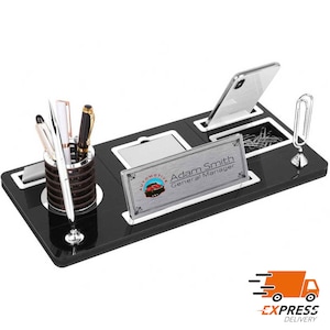 Personalisierte Holz Schreibtisch Namensteller | Schwarz Holz Schreibtisch Namensschild mit Stift und Kartenhalter, Schreibtisch Accessoires, Schreibtisch Schild