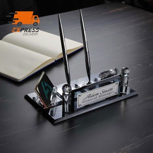 Placa de identificación de escritorio personalizada / Placa de identificación de escritorio de vidrio negro con reloj, bolígrafo y tarjetero, placa de identificación de escritorio personalizada, letrero de escritorio