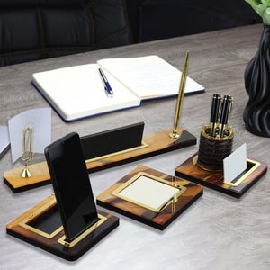 Personalisierte Holz Schreibtisch Namensteller | Gemustertes Holzschreibtisch-Namensschild mit Stift und Kartenhalter, benutzerdefinierte Schreibtischzubehör, Schreibtischschild