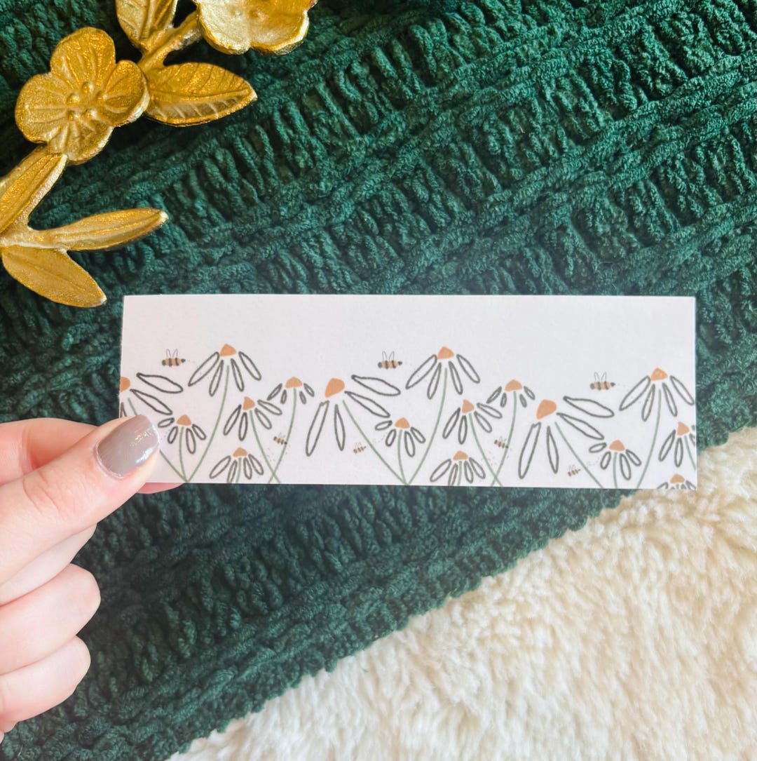 Bumble Bee and Daisy Bookmark | Floral | Book Lovers | Booktok | Book ...