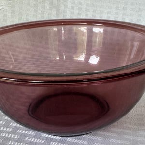 Vintage Pyrex Cranberry glass mixing bowl