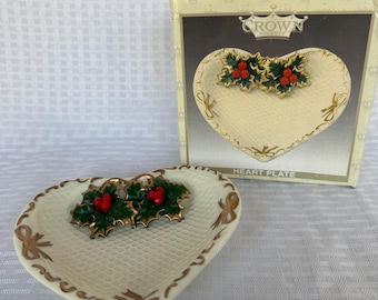 Vintage Crown Accents Porcelain Heart Trinket Dish & Lidded Box Set, Christmas Holly and Berries Gold Trim, Holiday Jewelry Holder.