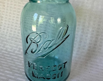 Vintage Aqua Blue Ball Perfect Mason Jar Regular Mouth Quart (1923-1933) Mold #12