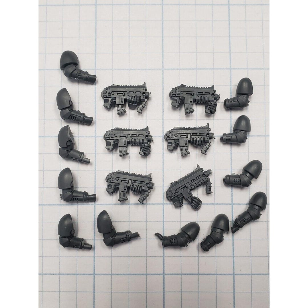 Primaris Space Marines Infiltrators Bolt Carbine A (3
