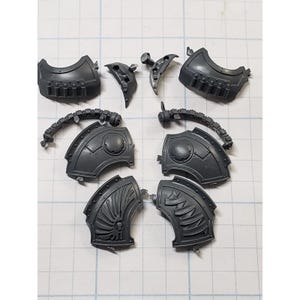 30k Space Marine Bits Saturnine Praetor Terminator Armor Raised Pauldrons #18