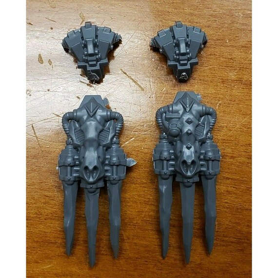 Amazon.com: Murderfang Space Wolves Armies of the Imperium