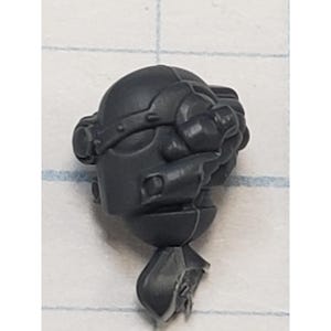 30K Space Marine Bits Saturnine Terminator Squad Helmet Head w Optic #47