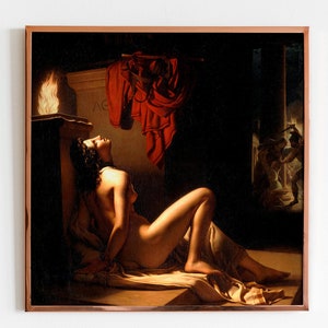 Op de afbeelding: Een schilderij dat een vrouw afbeeldt die op een witte doek ligt, met haar hoofd naar achteren gekanteld en haar ogen gesloten. Ze is naakt en lijkt in een staat van rust te zijn. De achtergrond is donker en schaduwrijk, met een rode doek die in de linkerbovenhoek hangt. Er is een vaag beeld van twee figuren in de achtergrond, wat suggereert dat er een scène van geweld of conflict is.