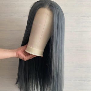 Donkergrijze kleur kant voorkant cosplay pruik, drag queen pruik, feestpruik