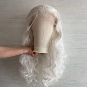 Weiße Farbe Spitze Front Synthetische Perücke Lange Welle Gute Qualität Cosplay Perücke, ziehen Königin Perücke, Party Perücke